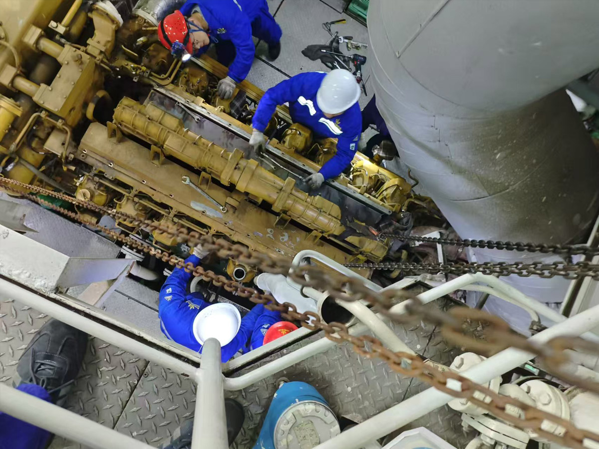 Hydraulic systems maintenance